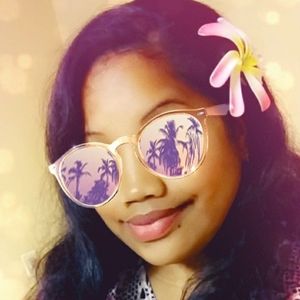 Meet your Posher, Esther